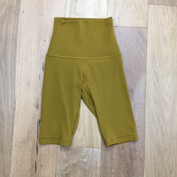 Lululemon HR Align Short 8” Mustard Yellow Color Size 0 - Picture 4 of 9